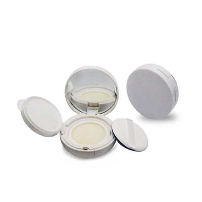 Elegante e elegante fondo cuscino bianco e vuoto, resistente alle perdite