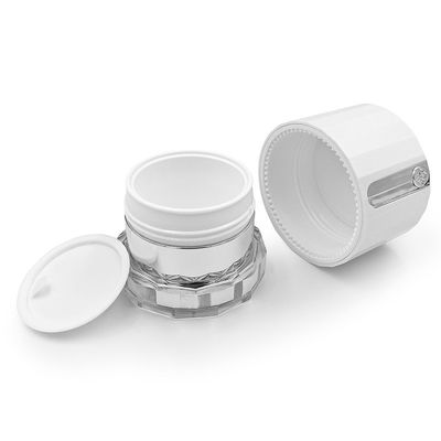 Bottone di crema cosmetica trasparente da 50 g con logo di diamante